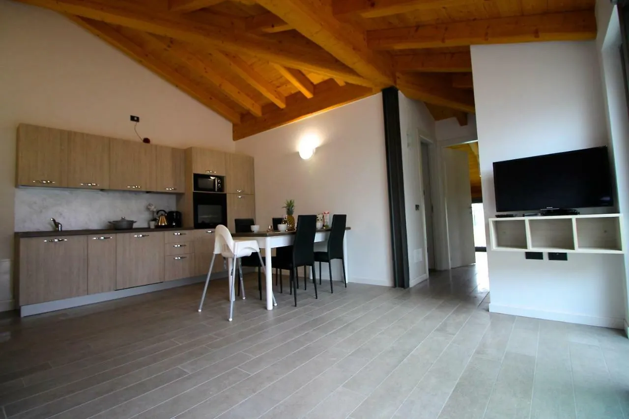 Leonardo Apartment Colico